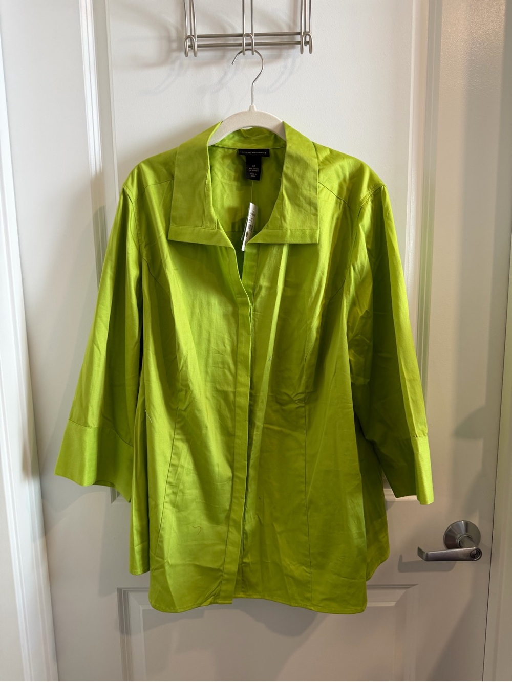 Lane Bryant Lime Button-Front Blouse. Size 28 New with tags
